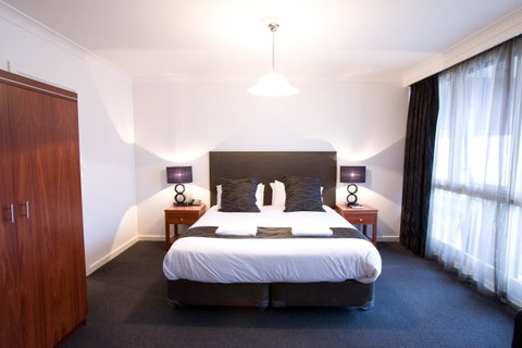 The Commodore - Phillip Island Accommodation 7