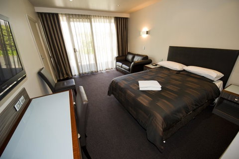 The Commodore - Phillip Island Accommodation 5