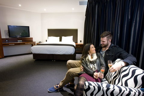 The Commodore - Phillip Island Accommodation 37