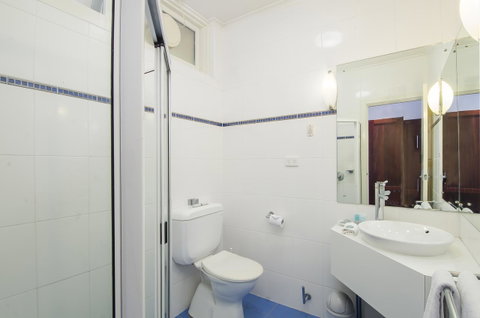 The Commodore - Phillip Island Accommodation 40
