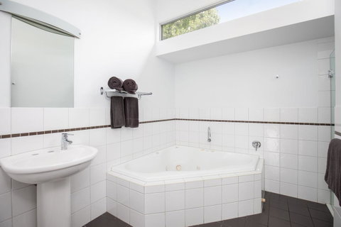 Blue Lake Holiday Park - Phillip Island Accommodation 42