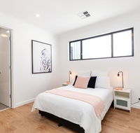Brand new affordable luxury 3 bedroom 3 bathrooms house close to Adelaide city Chinatown beach Adelaide Airport