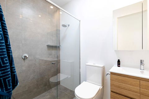 Brand New Affordable Luxury 3 Bedroom 3 Bathrooms House Close To Adelaide City, Chinatown, Beach, Adelaide Airport - Phillip Island Accommodation 9