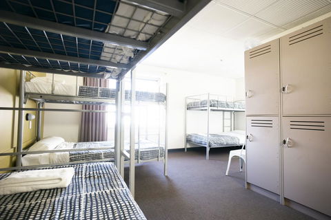YHA Adelaide Central - Phillip Island Accommodation 23