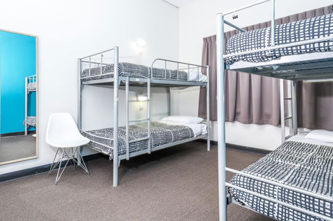 YHA Adelaide Central - Phillip Island Accommodation 33