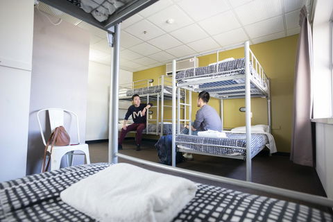YHA Adelaide Central - Phillip Island Accommodation 13