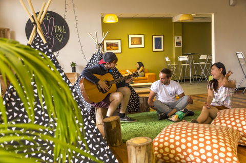 YHA Adelaide Central - Phillip Island Accommodation 26