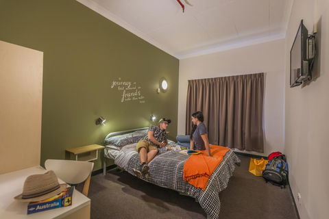 YHA Adelaide Central - Phillip Island Accommodation 41