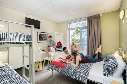 YHA Adelaide Central - Phillip Island Accommodation 43