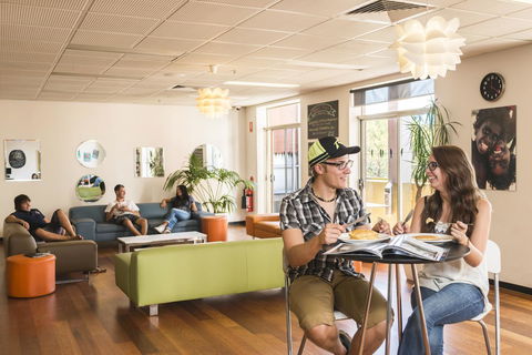 YHA Adelaide Central - Phillip Island Accommodation 35