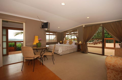 SummerHills Retreat Byron Bay - Phillip Island Accommodation 14