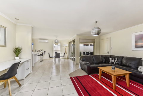 City Fringe Apartment - Phillip Island Accommodation 0