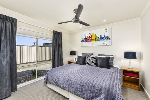 City Fringe Apartment - Phillip Island Accommodation 2