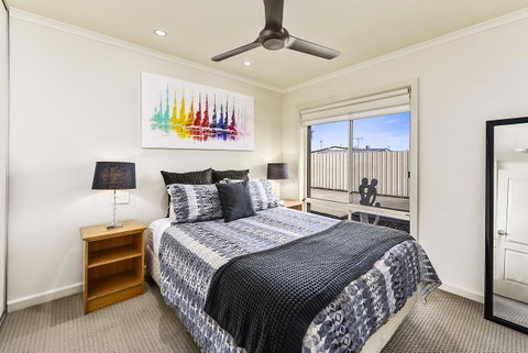 City Fringe Apartment - Phillip Island Accommodation 4