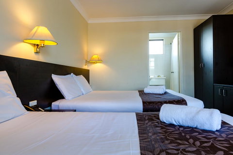 Abcot Inn - Phillip Island Accommodation 11
