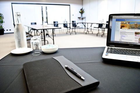 Mawson Lakes Hotel - Phillip Island Accommodation 6