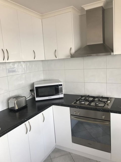 Beachside & Jetty View Apartment 6 - Captain\'s Apt - Phillip Island Accommodation 5