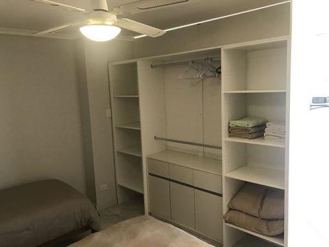 Beachside & Jetty View Apartment 6 - Captain\'s Apt - Phillip Island Accommodation 3