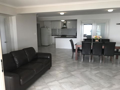 Beachside & Jetty View Apartment 6 - Captain\'s Apt - Phillip Island Accommodation 32