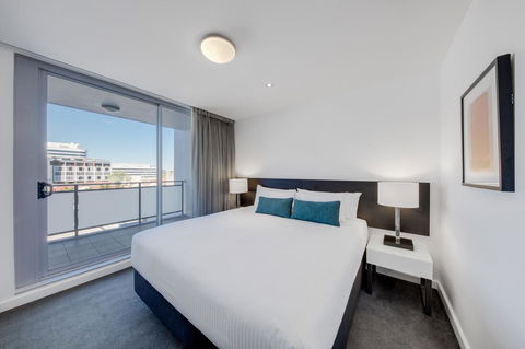 Adina Apartment Hotel Wollongong - Phillip Island Accommodation 20