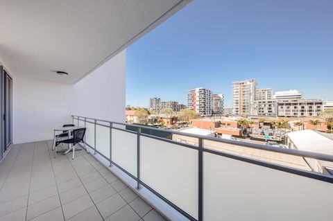 Adina Apartment Hotel Wollongong - Phillip Island Accommodation 19