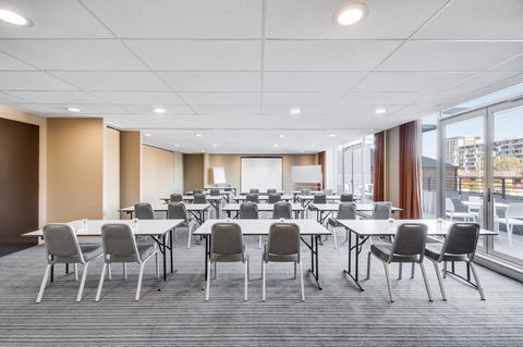 Adina Apartment Hotel Wollongong - Phillip Island Accommodation 27