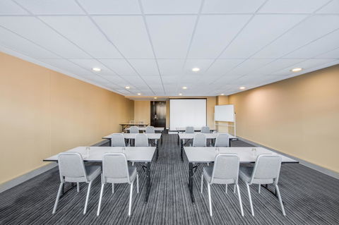 Adina Apartment Hotel Wollongong - Phillip Island Accommodation 35