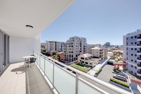 Adina Apartment Hotel Wollongong - Phillip Island Accommodation 2