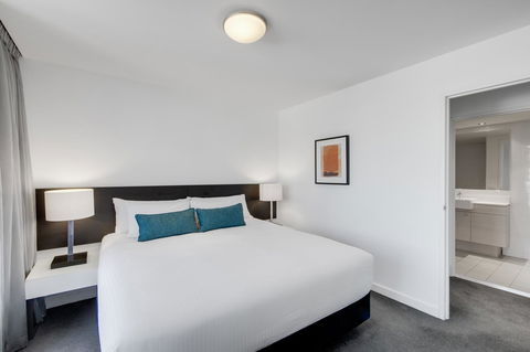 Adina Apartment Hotel Wollongong - Phillip Island Accommodation 1