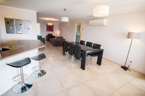 Waterfront On Jefferson, At Wellington Marina, SA - Phillip Island Accommodation 4