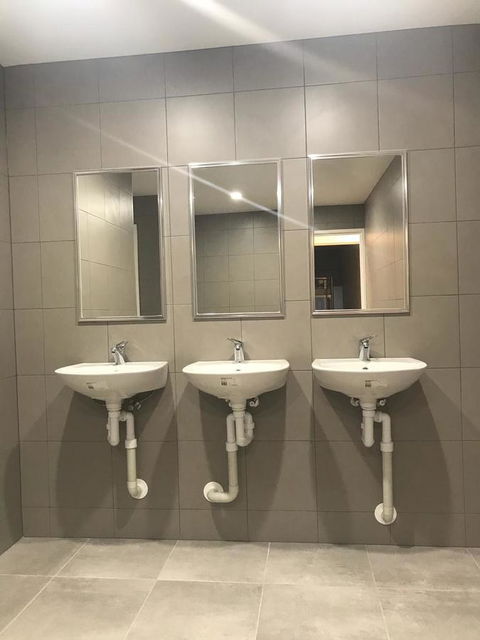 Perth City Backpackers Hostel - Note - Valid Passport Required To Check In - Phillip Island Accommodation 14