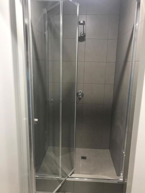 Perth City Backpackers Hostel - Note - Valid Passport Required To Check In - Phillip Island Accommodation 15