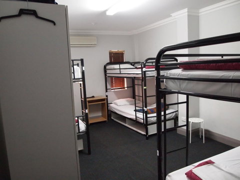 The Emperors Crown Hostel - Phillip Island Accommodation 4