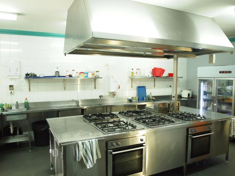 The Emperors Crown Hostel - Phillip Island Accommodation 28