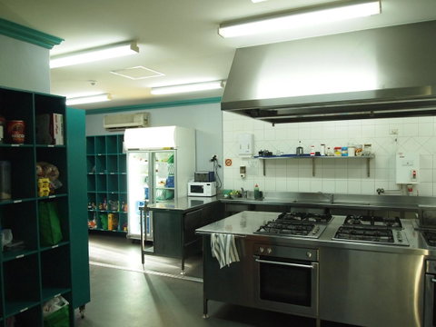 The Emperors Crown Hostel - Phillip Island Accommodation 41