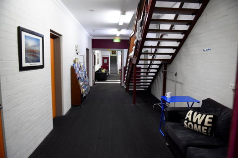 The Emperors Crown Hostel - Phillip Island Accommodation 22