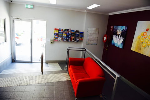 The Emperors Crown Hostel - Phillip Island Accommodation 19