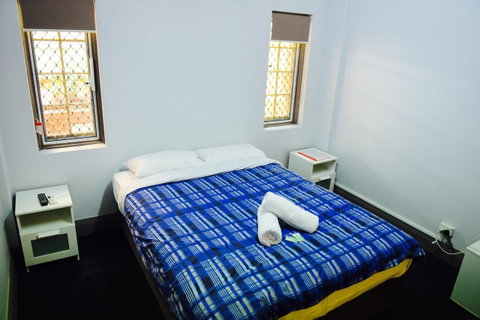 The Emperors Crown Hostel - Phillip Island Accommodation 13