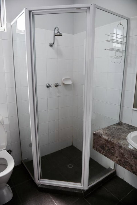 The Emperors Crown Hostel - Phillip Island Accommodation 30