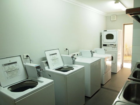 The Emperors Crown Hostel - Phillip Island Accommodation 44
