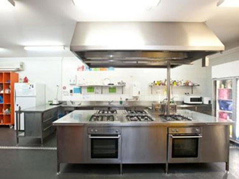 The Emperors Crown Hostel - Phillip Island Accommodation 32
