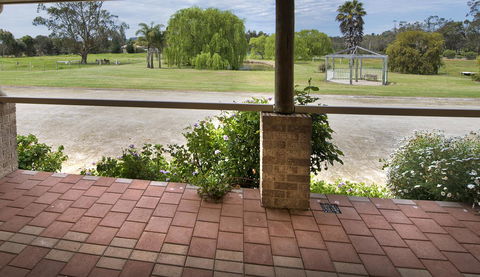 Rayanne Homestead - Phillip Island Accommodation 15