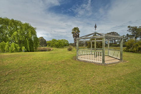 Rayanne Homestead - Phillip Island Accommodation 14
