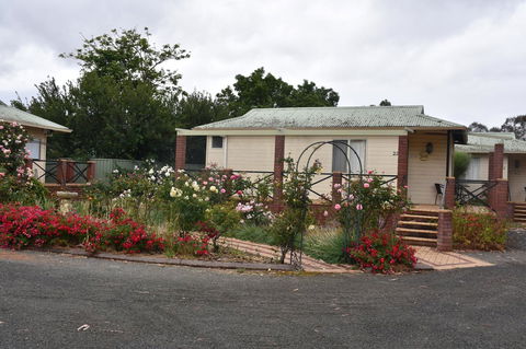 Mount Barker Valley Views Motel & Chalets, Western Australia - Phillip Island Accommodation 31
