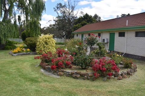 Mount Barker Valley Views Motel & Chalets, Western Australia - Phillip Island Accommodation 13