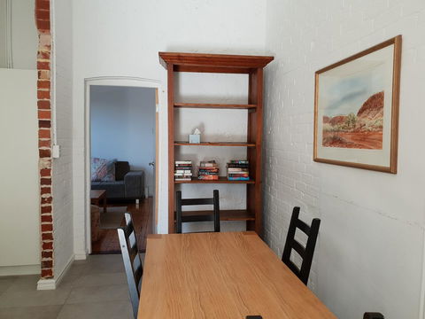 Captain\'s Heritage Cottage - Central Fremantle 2 Bedroom Historic Cottage - Phillip Island Accommodation 3