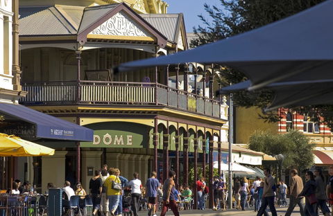 Captain\'s Heritage Cottage - Central Fremantle 2 Bedroom Historic Cottage - Phillip Island Accommodation 20