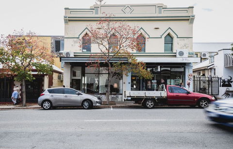 Captain\'s Heritage Cottage - Central Fremantle 2 Bedroom Historic Cottage - Phillip Island Accommodation 17