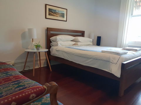 Captain\'s Heritage Cottage - Central Fremantle 2 Bedroom Historic Cottage - Phillip Island Accommodation 1