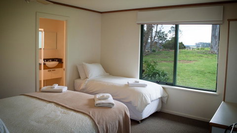 Karri Mia Chalets And Studios - Phillip Island Accommodation 10